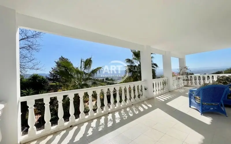 Villa de Lujo en Beniganim con Vistas Impresionantes