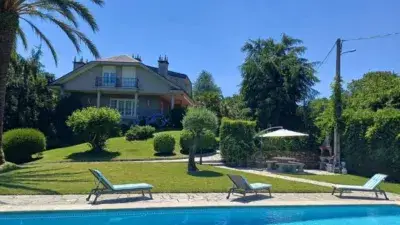 Chalet en Venta Vilagarcia 655m2 Finca 4000m2 Piscina