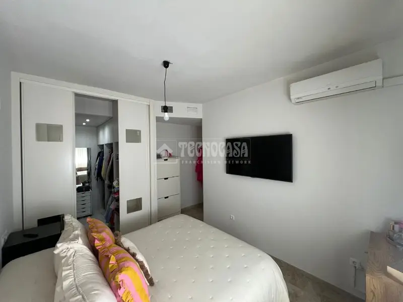 Casa en Venta Utrera Tres Plantas Piscina