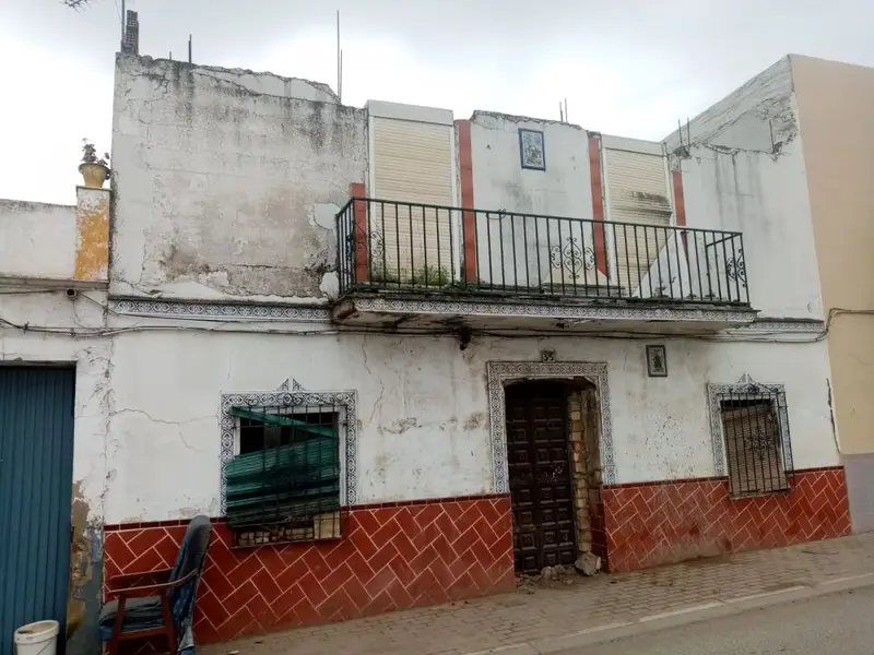 Casa Unifamiliar 97m2 5 Habitaciones Cantillana