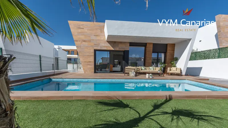 Casa en Finestrat con Piscina Privada - 3 Dormitorios