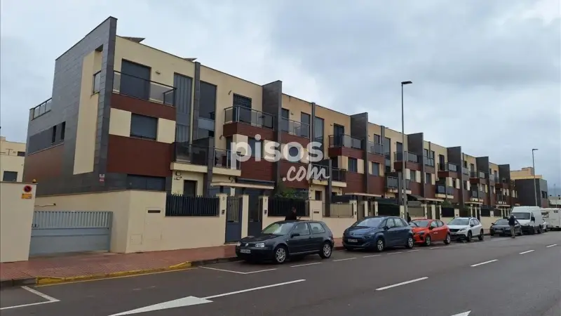 Piso en Venta Castellon de la Plana: Residencia Luminosa y Espaciosa