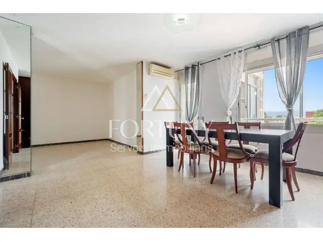 Piso en Venta Rues Zona Ponent 102m2 3 habitaciones 2 baños