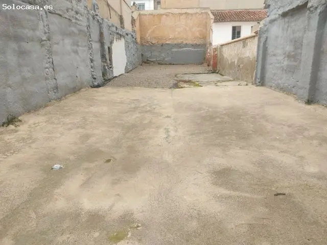 Solar 240m2 Almansa San Isidro Ideal para construir casa