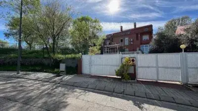 Casa pareada en venta en Calle del Madroño