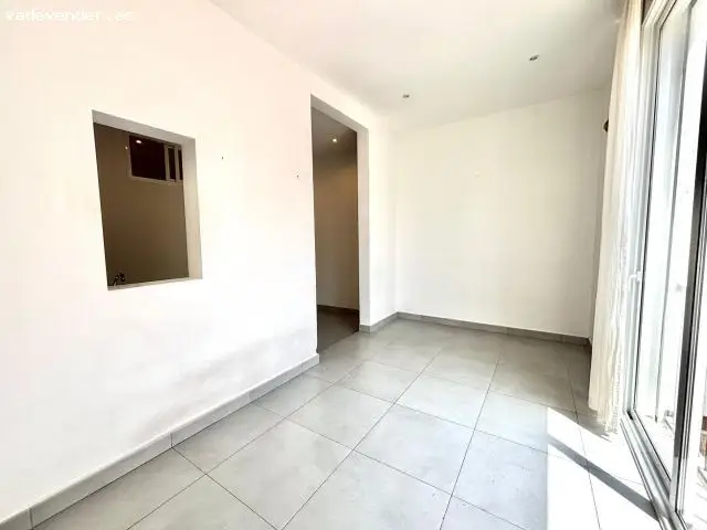 Apartamento Reformado en Casagemes Badalona