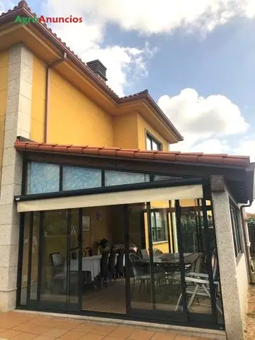 Venta  de Chalet en ciudad jardín en A Coruña