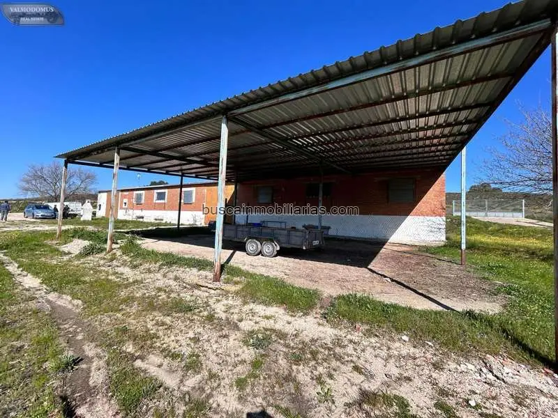Nave Agricola en Venta en Mentrida para Gallinas Camperas
