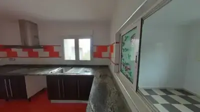 Casa en Venta en Camargo Cantabria 4 Dormitorios Jardin y Garaje