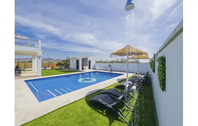 Alquiler Casa 4 Dormitorios 140m² Alhaurín el Grande Piscina Privada