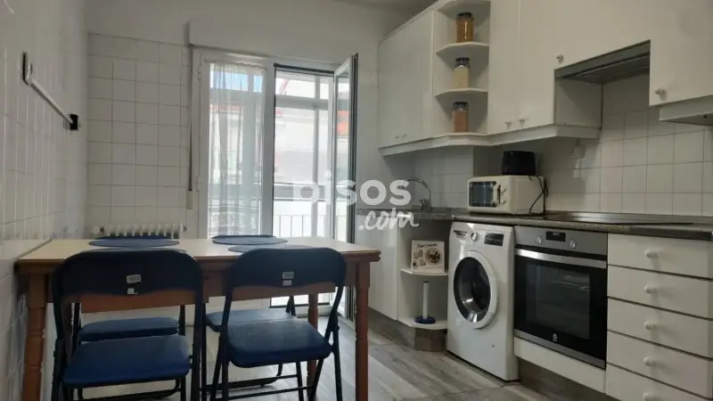 Piso Estudiantes Azpilagaña 4 habitaciones amueblado