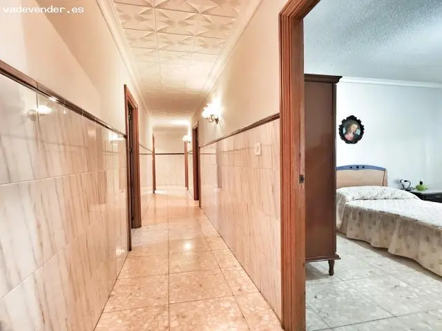 Casa con Local Comercial y Piso en Puertollano