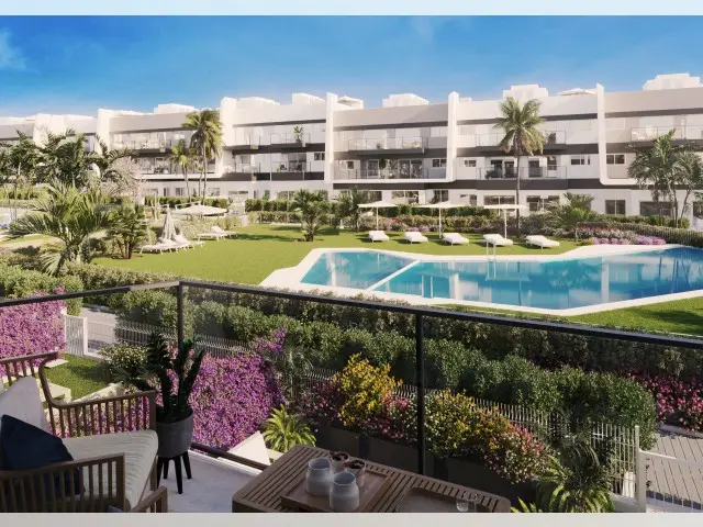 Apartamento en Venta Gran Alicante  Trastero Piscina Cerca del Mar