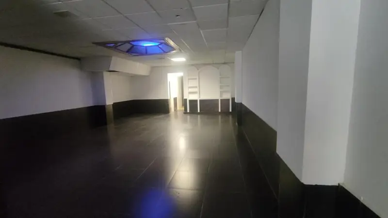 Venta Local Comercial con Terraza en Tarragona