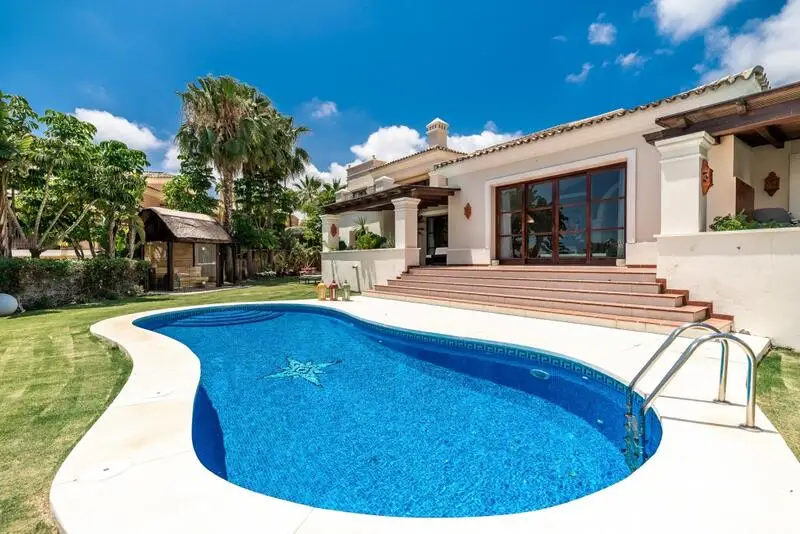 Villa Lujo 6 Dormitorios Nueva Andalucía