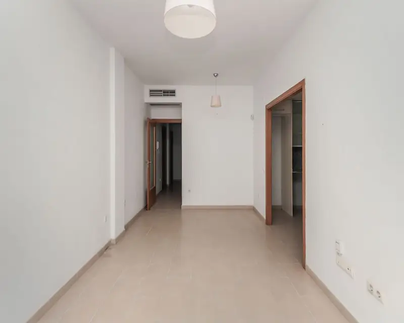 Piso de 99m2 en Tarragona con Garaje de 99m2 3 habitaciones y 2 baños