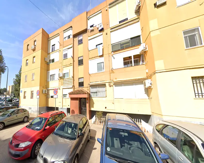 Piso 77m2 3 habitaciones 2 baños Sevilla