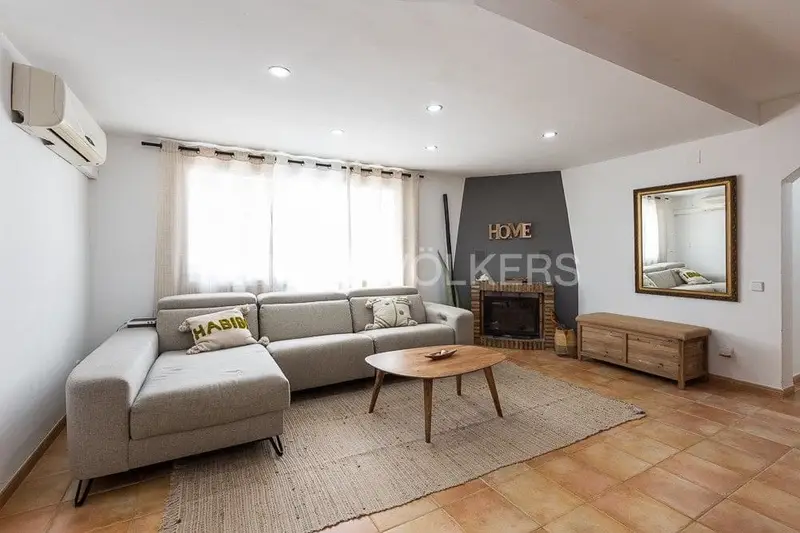 Chalet en Venta en Sierramar Picassent con Piscina Jacuzzi y Barbacoa
