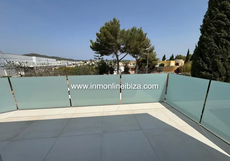 Chalet en Alquiler en Ibiza 4 Apartamentos Piscina Jardin