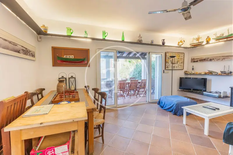 Villa en segunda linea de mar en Portocolom con piscina