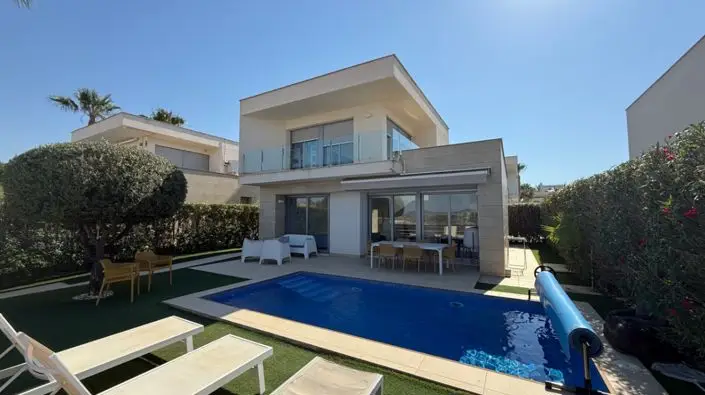 Villa 3 Dormitorios Orihuela Venta