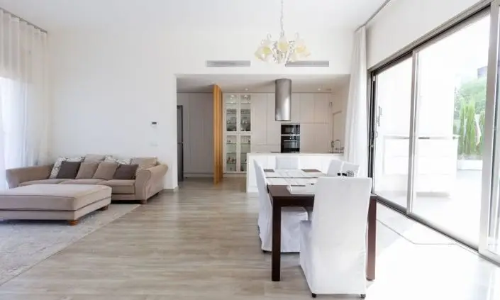 Villa de 4 Dormitorios en Venta Benijofar