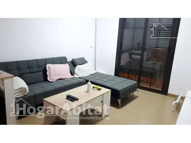 Seminuevo con Garaje y Balcón en Huercal de Almeria