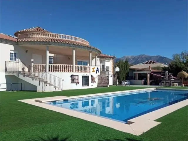 Casa Villa 4 Dormitorios Periana Malaga