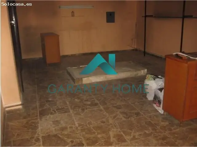 Local Comercial en Cuenca Carreteria con Salida de Humos 90m2