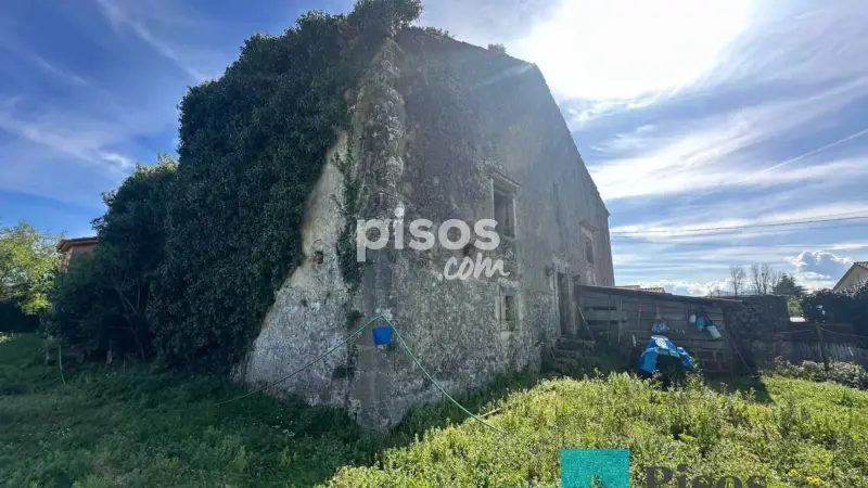 Casa adosada en venta en Barrio de Sollagua