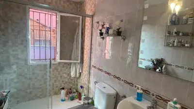 Chalet Adosado en Los Barrios 3 Dormitorios Piscina Privada