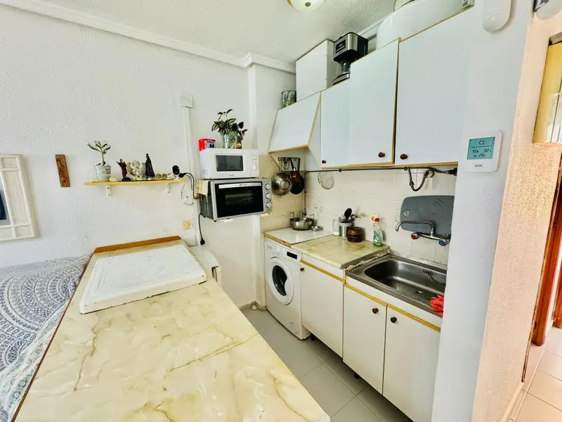 Piso en Venta Torrevieja 1 Baño Veranda