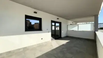 Planta Baja en Cubelles con Terrazas y Jardines Privados