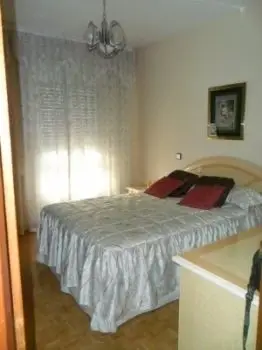 Piso 102m2 Tres Dormitorios Dos Baños Terraza Amueblado