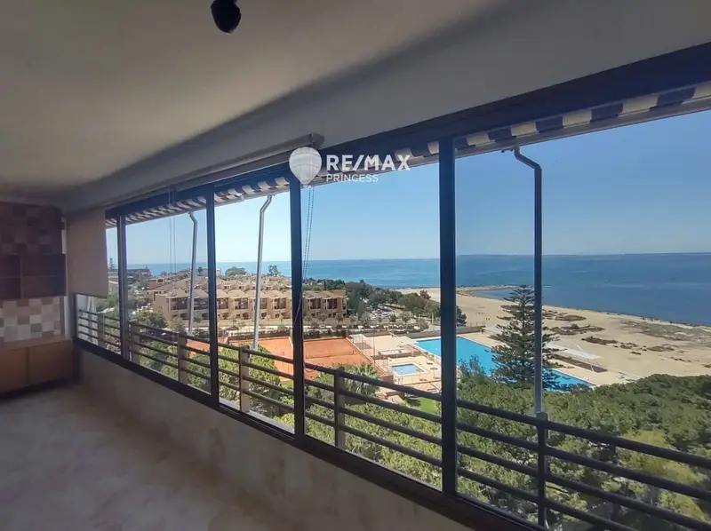 Atico en Cabo de Huertas Alicante con vistas al mar