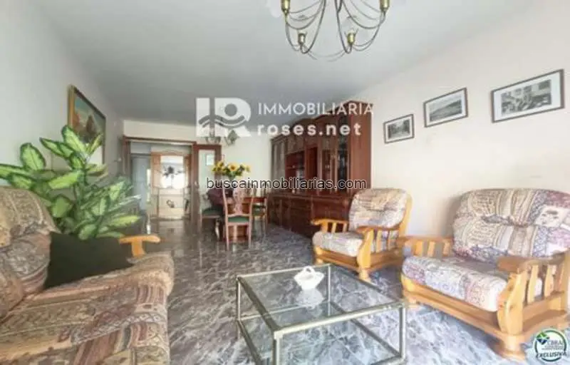 Apartamento en venta en Llancà 3 habitaciones 2 baños