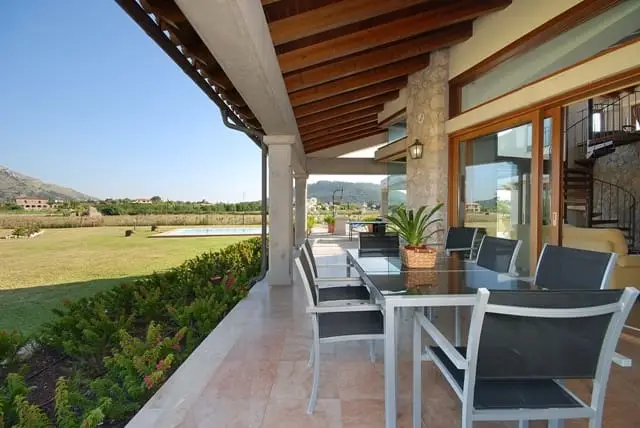 Villa en Alcudia Mallorca con piscina privada y vistas a la Sierra de Tramontana