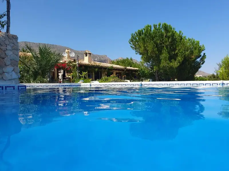 Venta Chalet con Jardin en Canalosa Hondon de Las Nieves