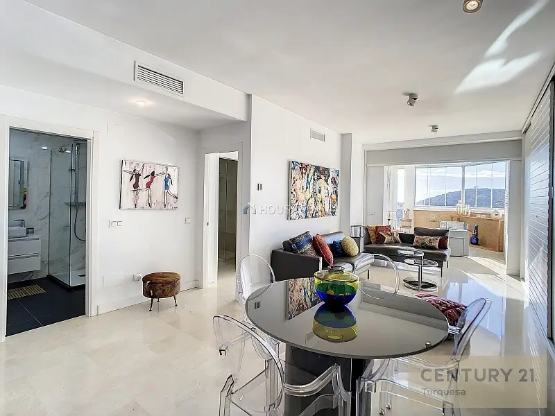 Apartamento en Mijas Costa con Vistas al Mar y Campo de Golf