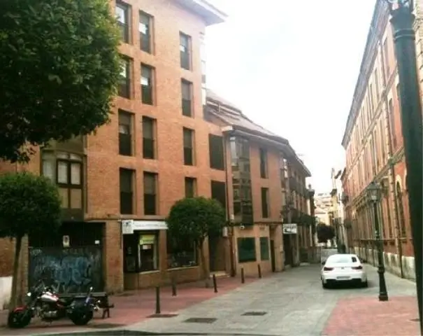 Garaje en Venta en Valladolid Calle Juan Mambrilla