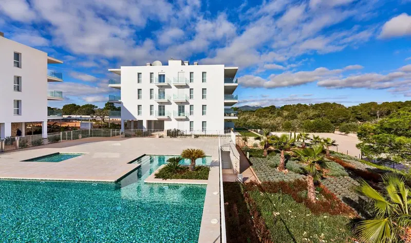 Apartamentos en Cala d'Or Mallorca: 2 Dormitorios, Terraza y Piscina