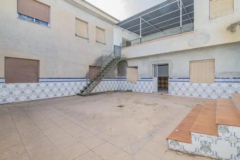 Adosado 330m² en Casanueva 3 dormitorios 2 baños Patio 165m²