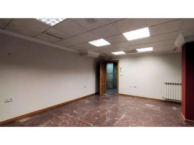 Oficina en Paseo San Gregorio Moderna Zona Comercial