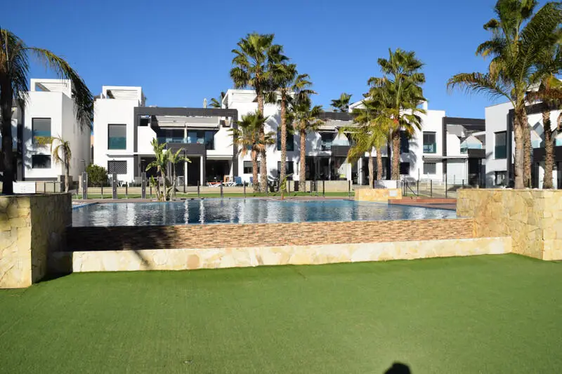 Apartamento en Venta La Zenia Alicante