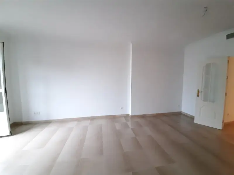 Alquiler Piso 4 Dormitorios Garaje Triana Sevilla