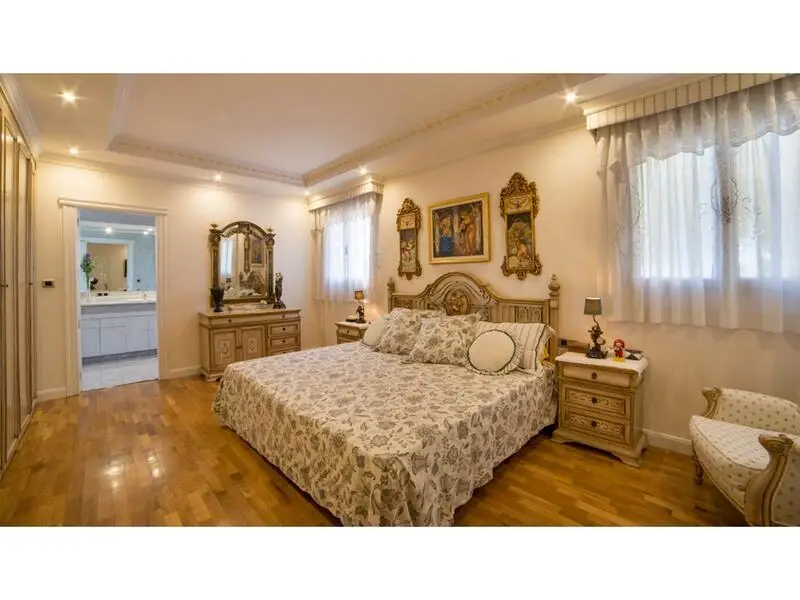 Villa de Lujo en Yecla 714m2 7 Dormitorios Piscina Jardin