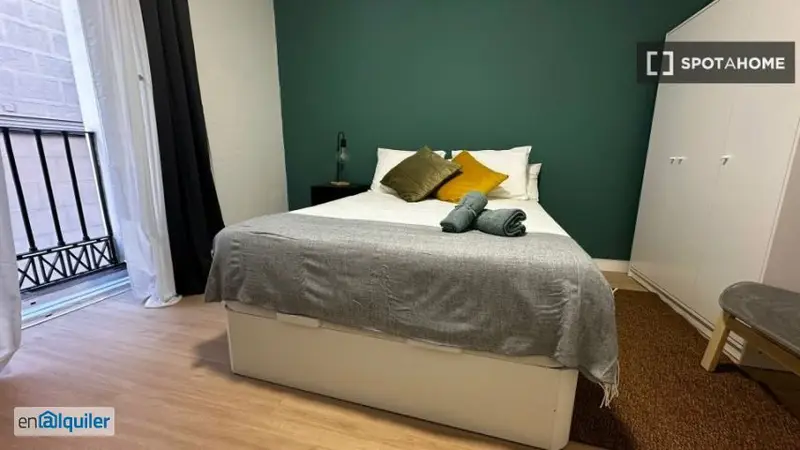 Dormitorio Doble Amueblado Plaza Tirso de Molina Madrid