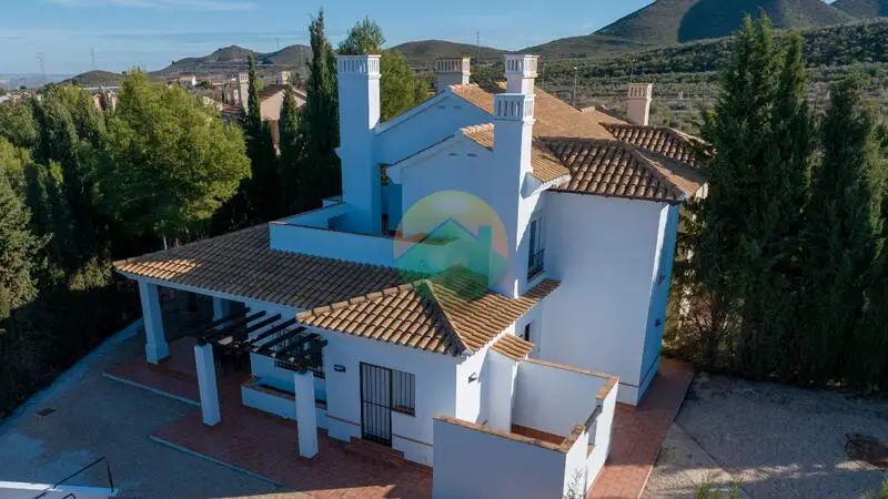 Villa Adosada en Las Palas Murcia:  Amplia, Moderna y con Piscina