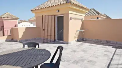 Casa adosada 4 dormitorios 3 baños Noreste
