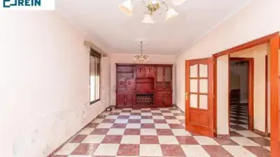 Casa adosada en venta en 045740